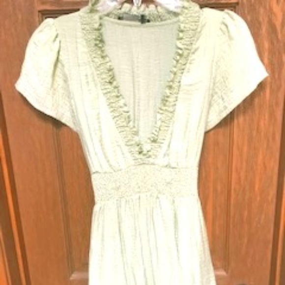 BCBG Maxazria dress in light green - Picture 1 of 3